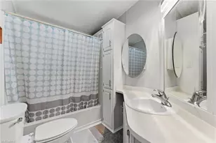 276 Lakeside Dr, North Fort Myers, FL 33903 - Photo 17