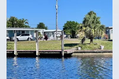 5563 Sir Walter Way, North Fort Myers, FL 33917 - Photo 13