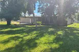 2463 Laurel Ln, North Fort Myers, FL 33917 - Photo 3