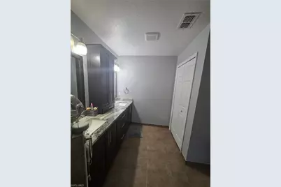 916 Anaconda Ave S, Lehigh Acres, FL 33974 - Photo 9