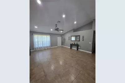 916 Anaconda Ave S, Lehigh Acres, FL 33974 - Photo 3