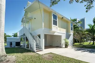 140 Estrellita Dr, Fort Myers Beach, FL 33931 - Photo 11