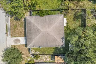 2810 Dunbar Ave, Fort Myers, FL 33916 - Photo 3