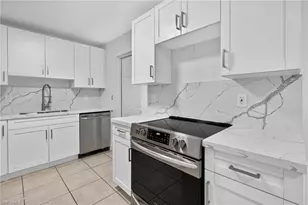 2810 Dunbar Ave, Fort Myers, FL 33916 - Photo 11