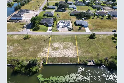 2214 NE 13th Ave, Cape Coral, FL 33909 - Photo 3