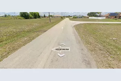 1422 NE 14th Ave, Cape Coral, FL 33909 - Photo 3