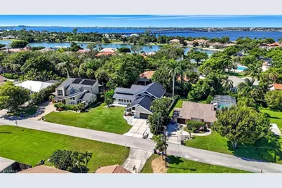 330 Prather Dr, Fort Myers, FL 33919 - Photo 7