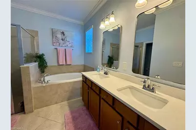 2536 Laurentina Ln, Cape Coral, FL 33909 - Photo 9