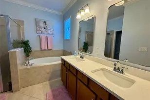 2536 Laurentina Ln, Cape Coral, FL 33909 - Photo 9