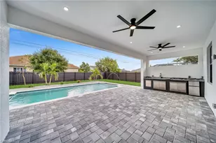 805 SW 10th Pl, Cape Coral, FL 33991 - Photo 37