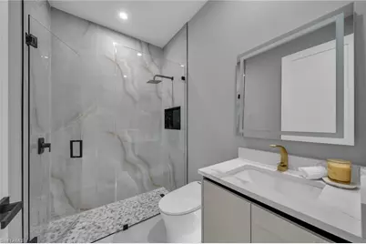 805 SW 10th Pl, Cape Coral, FL 33991 - Photo 35