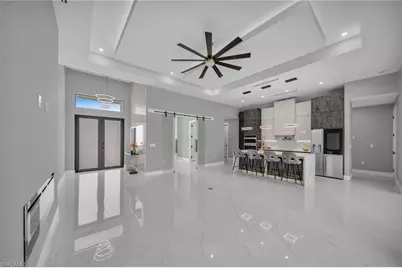 805 SW 10th Pl, Cape Coral, FL 33991 - Photo 9