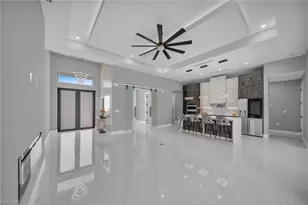 805 SW 10th Pl, Cape Coral, FL 33991 - Photo 9