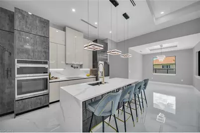 805 SW 10th Pl, Cape Coral, FL 33991 - Photo 11