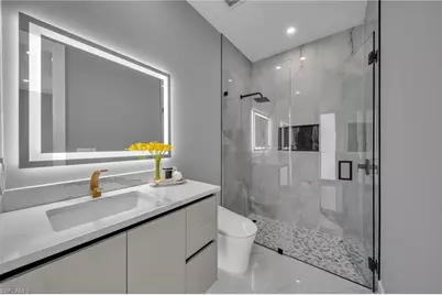 805 SW 10th Pl, Cape Coral, FL 33991 - Photo 31