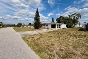 320 Hollywood St, Lehigh Acres, FL 33936 - Photo 3