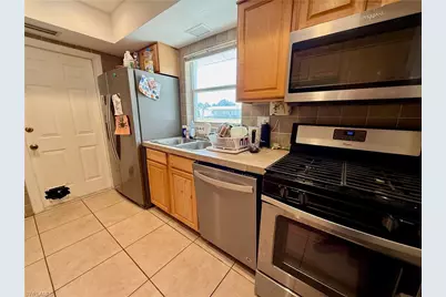 320 Hollywood St, Lehigh Acres, FL 33936 - Photo 15