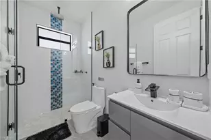 2419 Country Club Blvd, Cape Coral, FL 33990 - Photo 21