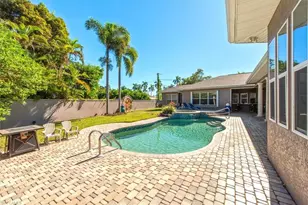 729 Dean Way, Fort Myers, FL 33919 - Photo 11