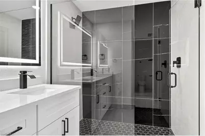 867 Chipley St E, Lehigh Acres, FL 33974 - Photo 9