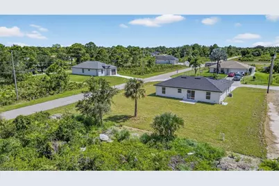 867 Chipley St E, Lehigh Acres, FL 33974 - Photo 23