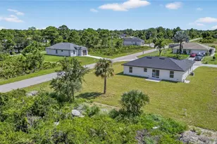 867 Chipley St E, Lehigh Acres, FL 33974 - Photo 23