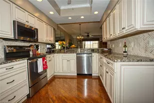 10240 Washingtonia Palm Way, Fort Myers, FL 33966 - Photo 11