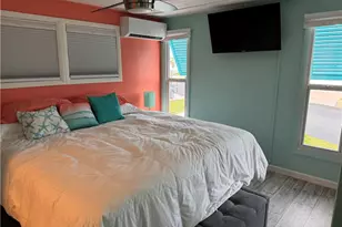 81 Sun Cir, Fort Myers, FL 33905 - Photo 9