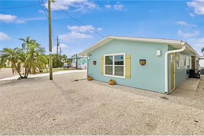 3820 Coconut Dr, Saint James City, FL 33956 - Photo 3