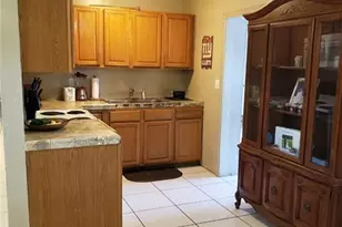 860 Camellia Dr, North Fort Myers, FL 33903 - Photo 9