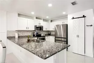 2809 NE 6th Pl, Cape Coral, FL 33909 - Photo 29