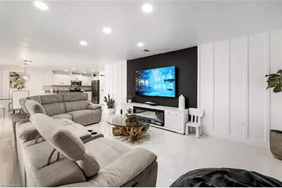 2809 NE 6th Pl, Cape Coral, FL 33909 - Photo 3