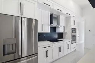 866 SW 18th St, Cape Coral, FL 33991 - Photo 25