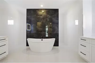 866 SW 18th St, Cape Coral, FL 33991 - Photo 35