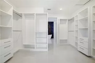 866 SW 18th St, Cape Coral, FL 33991 - Photo 7