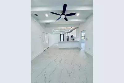 563 Oakshire Ln, Lehigh Acres, FL 33972 - Photo 7