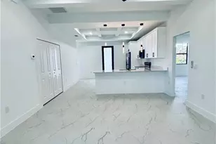 563 Oakshire Ln, Lehigh Acres, FL 33972 - Photo 7