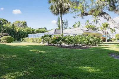 690 Murex Dr, Naples, FL 34102 - Photo 13