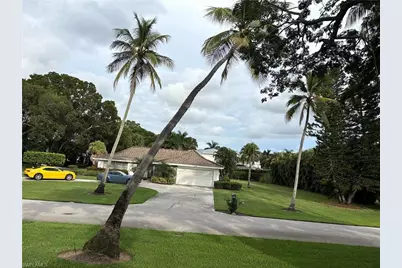 690 Murex Dr, Naples, FL 34102 - Photo 5