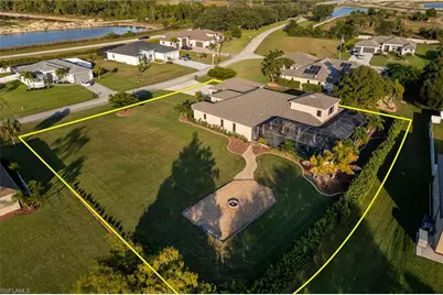 8230 Hunters Glen Cir, North Fort Myers, FL 33917 - Photo 47