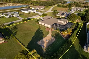 8230 Hunters Glen Cir, North Fort Myers, FL 33917 - Photo 47