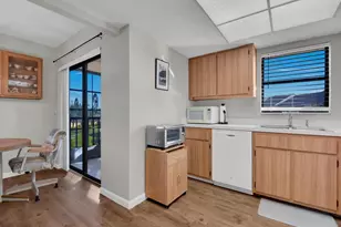 13240 White Marsh Ln, Fort Myers, FL 33912 - Photo 11