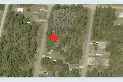 2016 Grayson Ave, Alva, FL 33920 - Photo 1