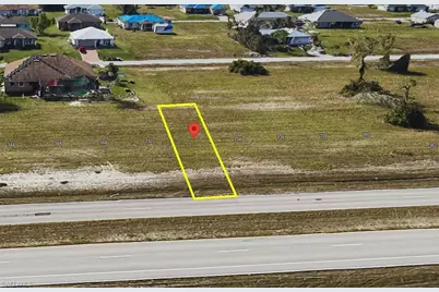 352 Diplomat Pkwy W, Cape Coral, FL 33993 - Photo 3