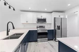 2067 W Lakeview Blvd, North Fort Myers, FL 33903 - Photo 7