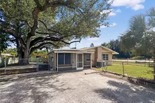 9861 Orange River Blvd, Fort Myers, FL 33905 - Photo 1