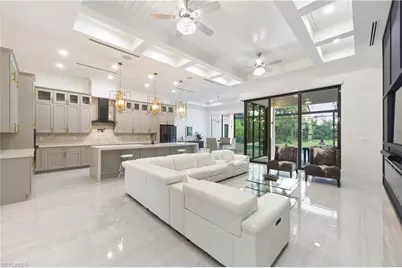 3219 White Blvd, Naples, FL 34117 - Photo 9