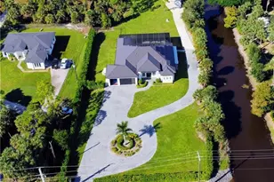 3219 White Blvd, Naples, FL 34117 - Photo 5