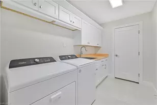 28211 Winthrop Cir, Bonita Springs, FL 34134 - Photo 31