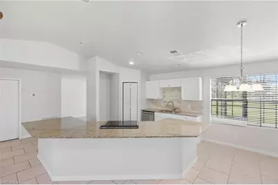 912 Lincoln Ave, Lehigh Acres, FL 33972 - Photo 9